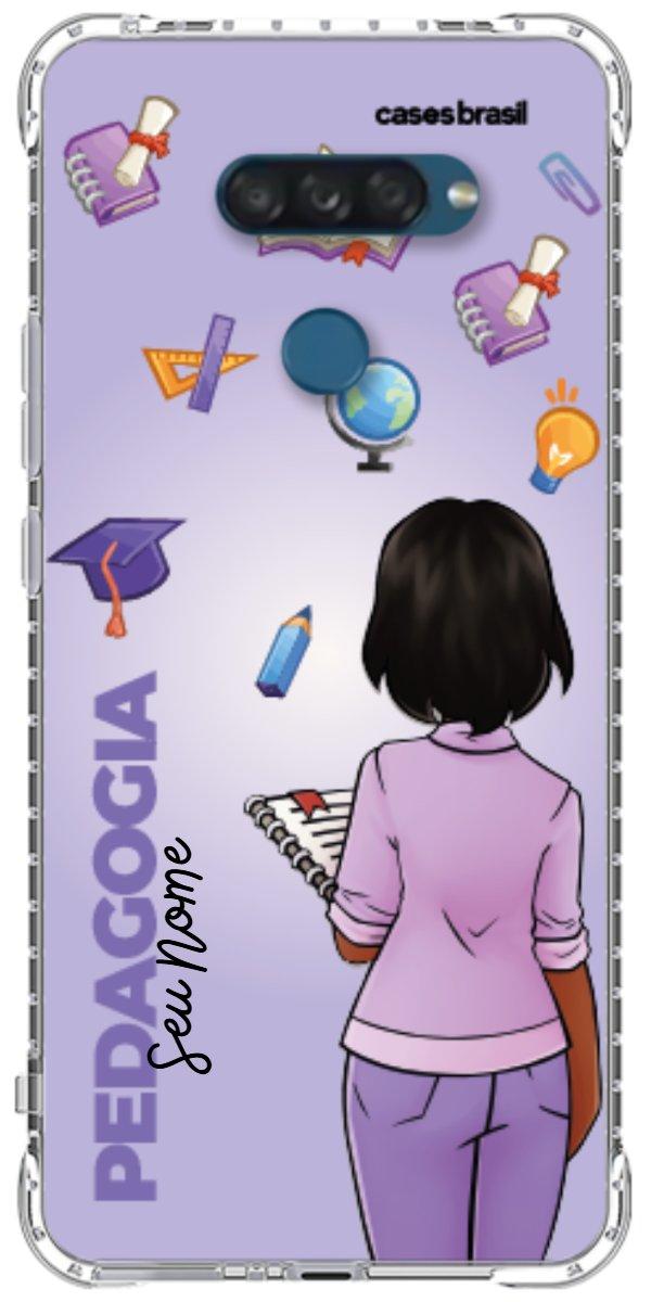 Capinha para celular Pedagogia - Boneca Profissão Com Fundo